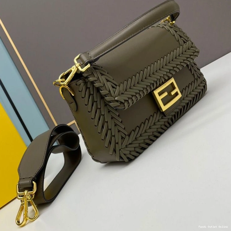 Affordable Leather In Green Bag Medium Baguette Stitching Fendi 0711